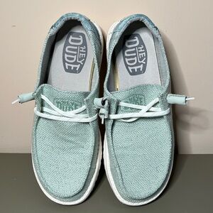 Hey Dude Women’s Sneakers in Light Green size 8